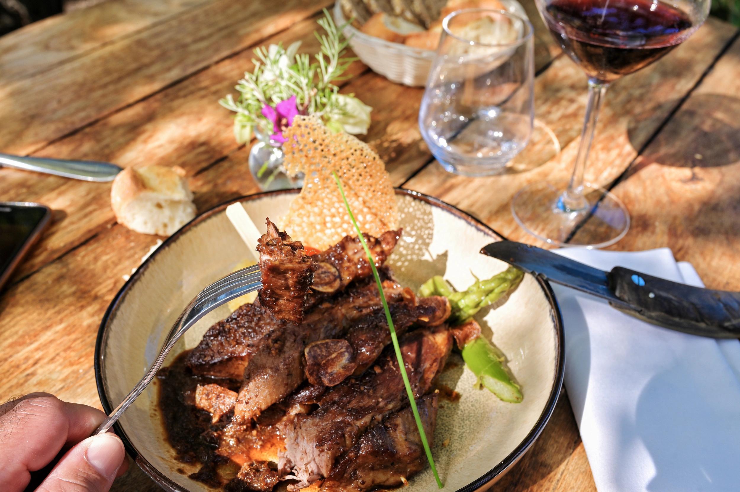 les plats méditerranéen servis au restaurant de l'hôtel Le ressac à Campomoro